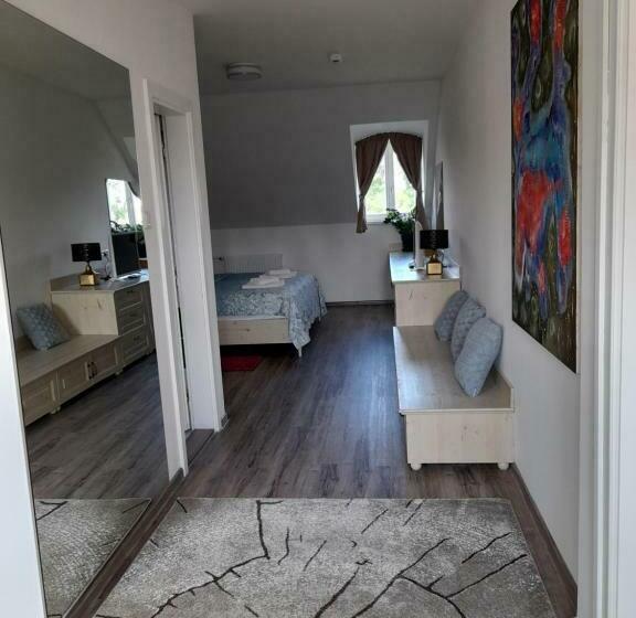 スーペリアールーム, Rosenberg Kúria