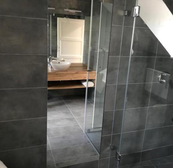 スイート（家族用）, Rosenberg Kúria