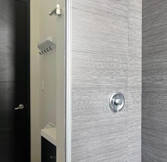 اتاق اکونومی, Laviu B&b Luxe Suites