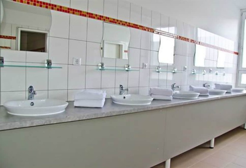 Lit en Chambre Commune, Check In Hostel