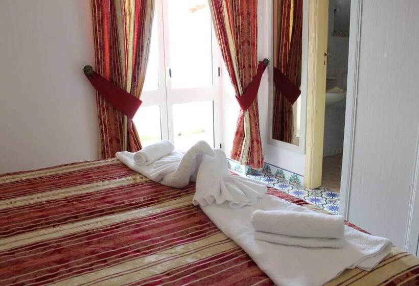 패밀리 룸, Al Bosco