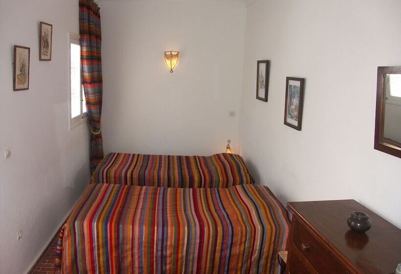 스탠다드 룸, Dar Ness