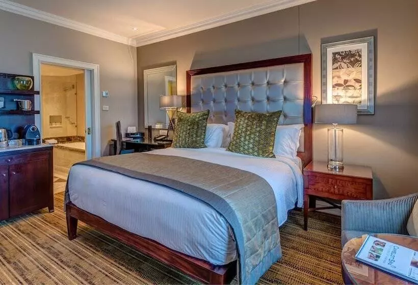 ダブルベッドのクラシックルーム, Intercontinental Johannesburg Or Tambo Airport Hotel, An Ihg