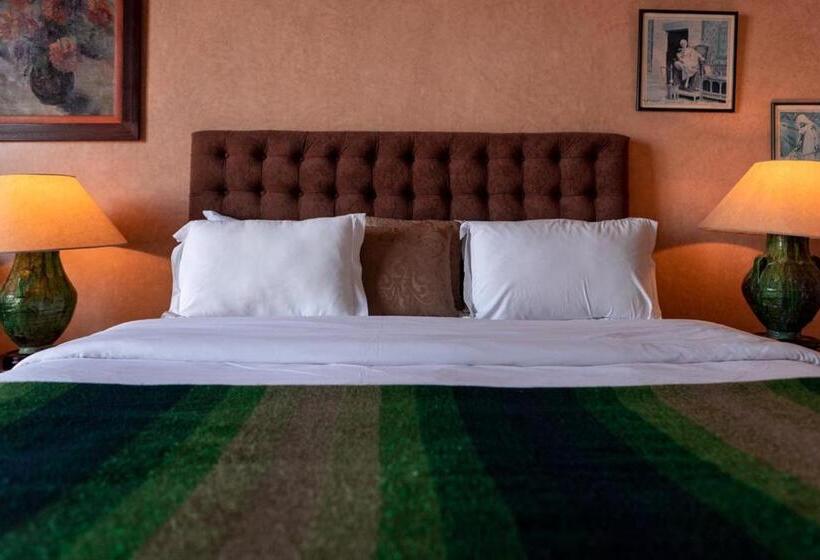 سوییت, La Maison De Tanger