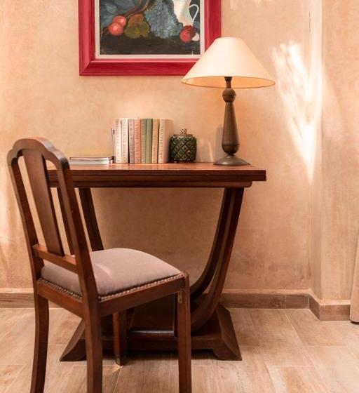 سوییت, La Maison De Tanger