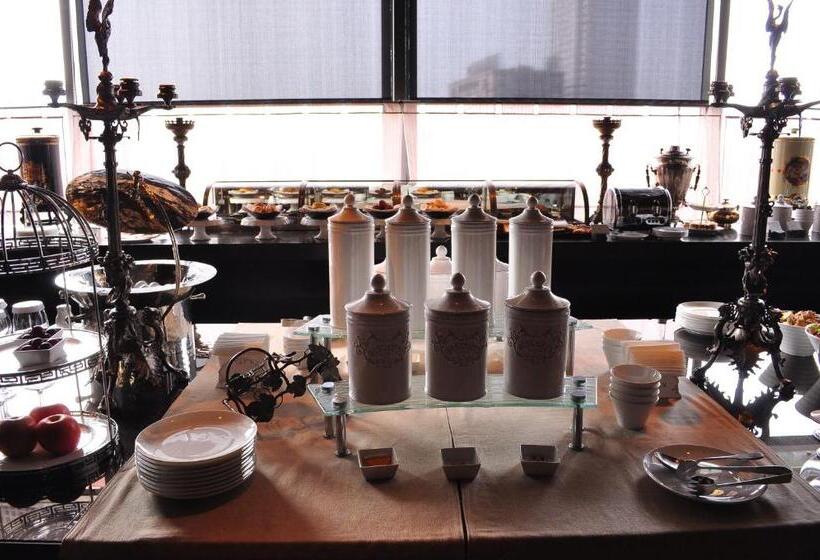 اتاق اجرایی, Palais De Chine