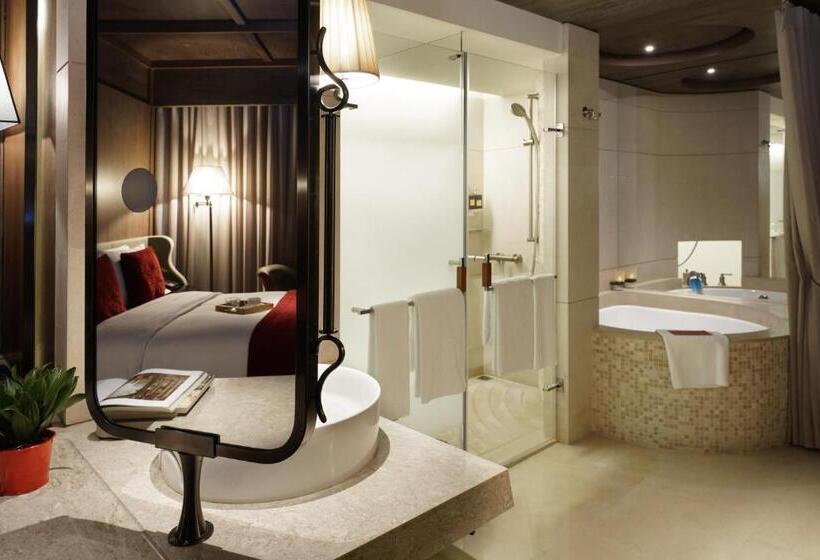 اتاق اجرایی, Palais De Chine