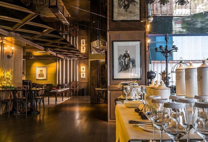 اتاق لوکس, Palais De Chine