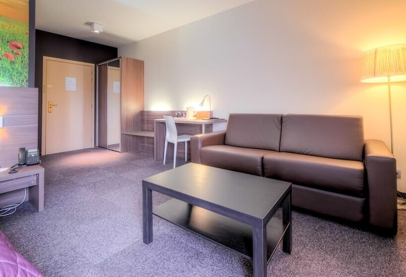 סוויטת ג'וניור, Restaurant Horizon Ath Lessines