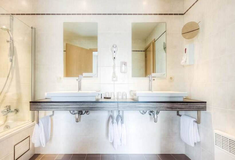 סוויטת ג'וניור, Restaurant Horizon Ath Lessines