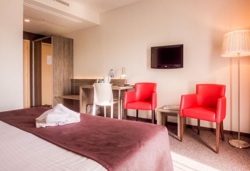 סוויטת ג'וניור, Restaurant Horizon Ath Lessines