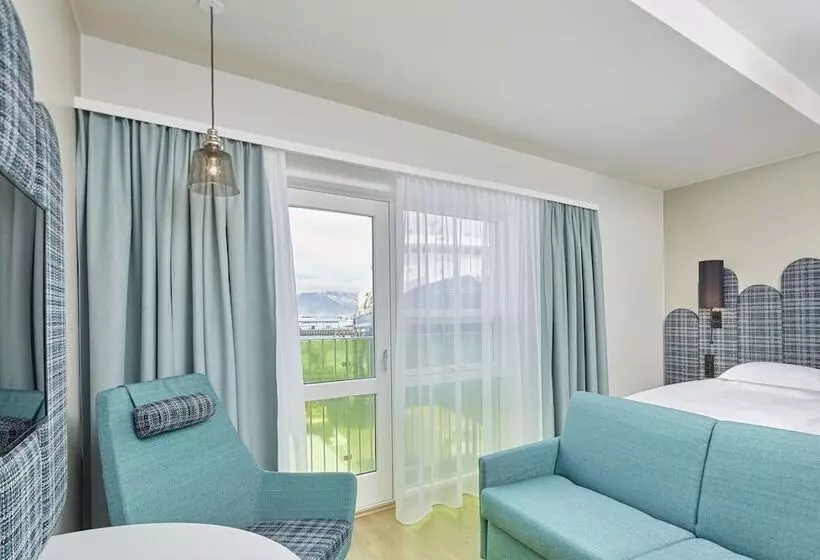 سوییت جونیور, Reykjavik Marina   Berjaya Iceland Hotels