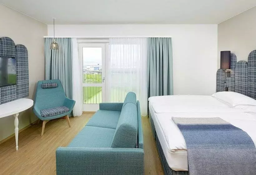 سوییت جونیور, Reykjavik Marina   Berjaya Iceland Hotels