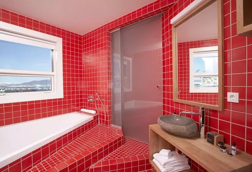 سوییت, Reykjavik Marina   Berjaya Iceland Hotels