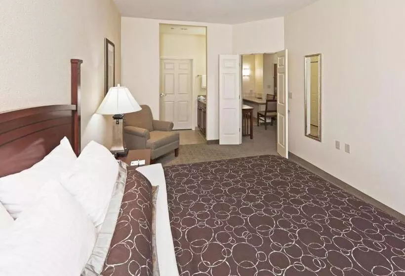 キングサイズベッドのスイートルーム, Staybridge Suites Oklahoma City Airport By Ihg