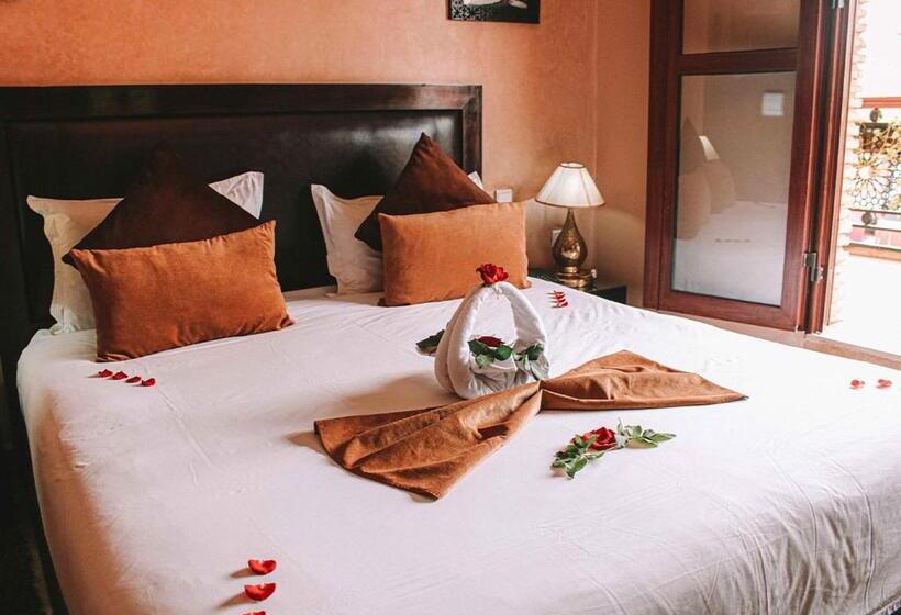 Quarto Deluxe com Balcão, Riad Mabrouk