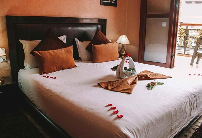 Quarto Deluxe com Balcão, Riad Mabrouk