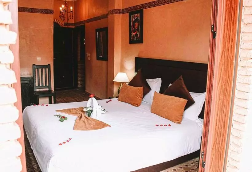 اتاق لوکس با بالکن, Riad Mabrouk