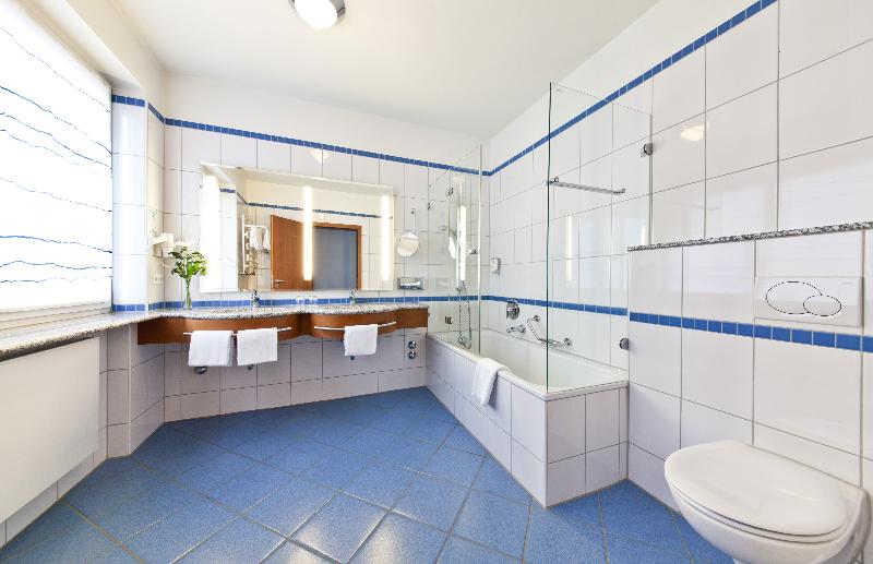 Suite Presidencial, Riad Mabrouk