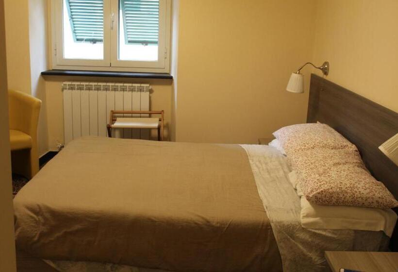 Standart Oda, Albergo Locanda Diana