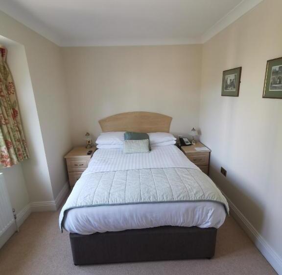 غرفة قياسية, The Grove