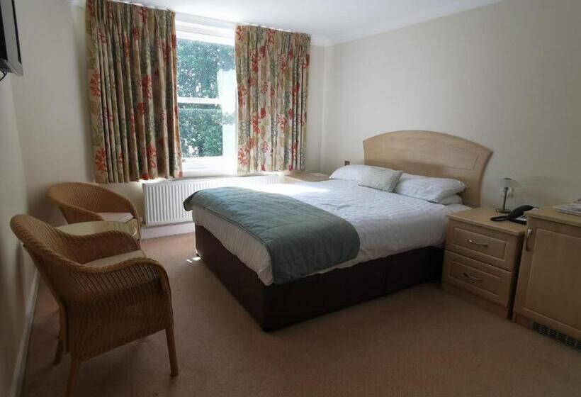 غرفة قياسية, The Grove