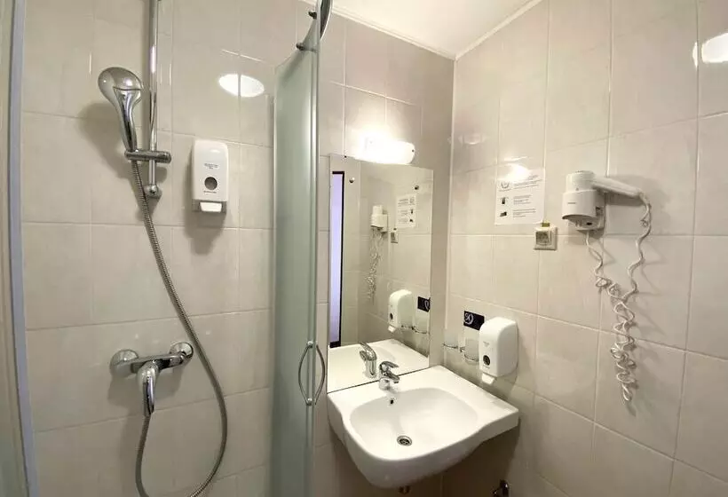 اتاق کلاس بیزنس, Amaks City