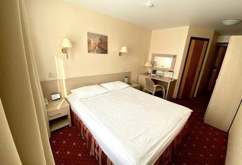 اتاق کلاس بیزنس, Amaks City