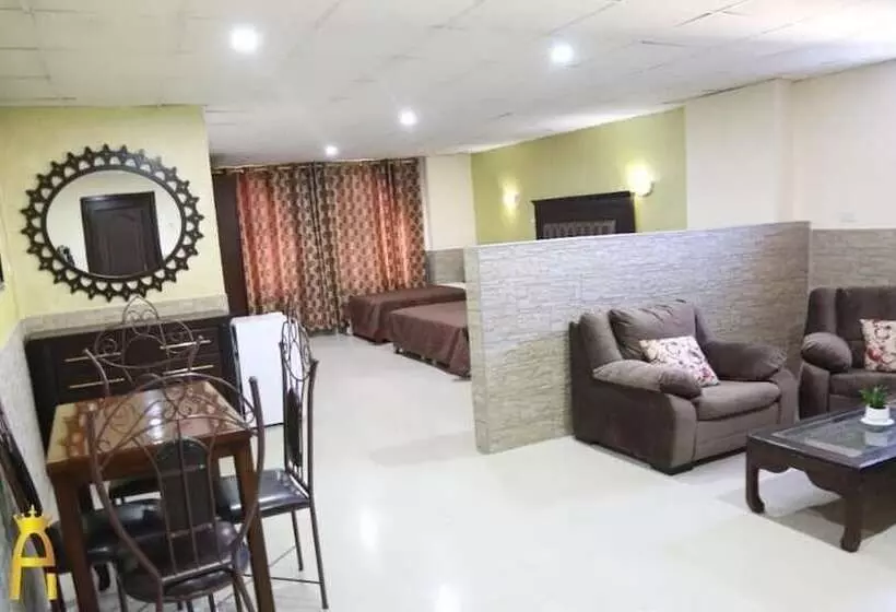 اتاق استاندارد چهار تخته, Amman Palace