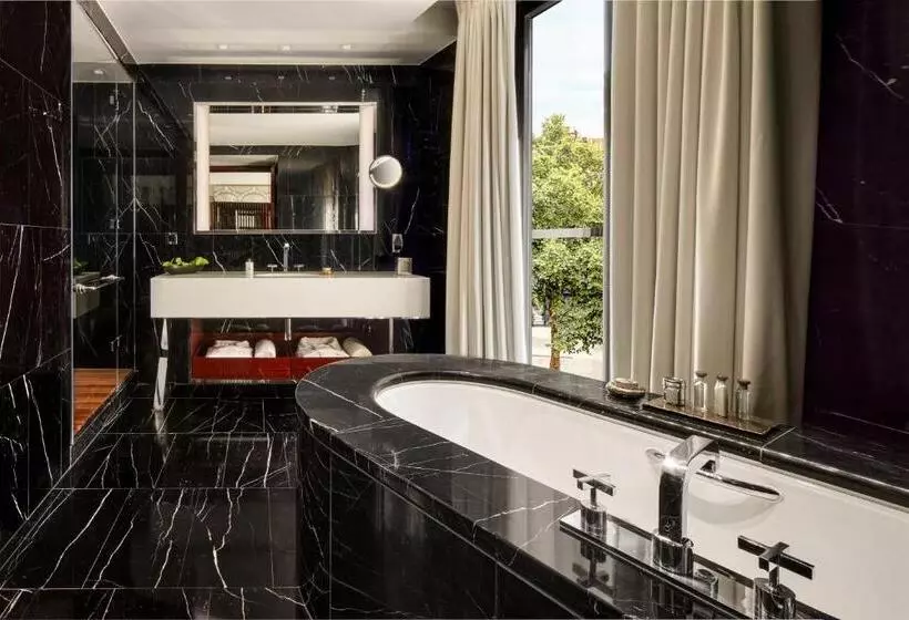 Standard Studio, Bulgari Hotel London