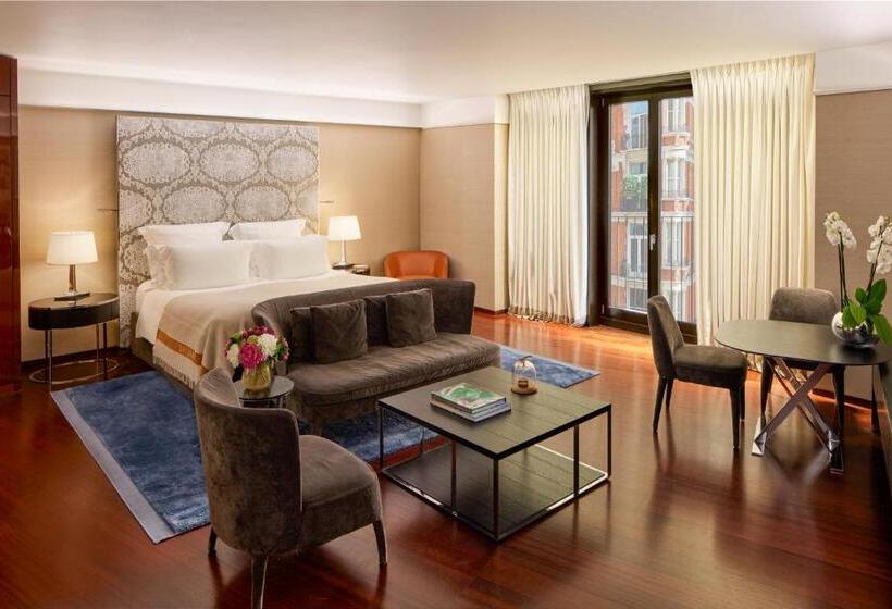 キングサイズベッドのジュニアスイート, Bulgari Hotel London