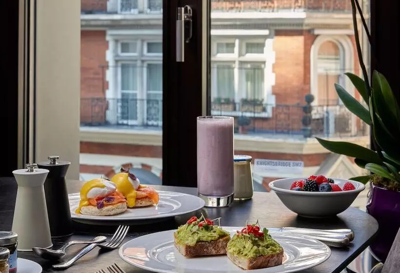 Deluxe Room, Bulgari Hotel London