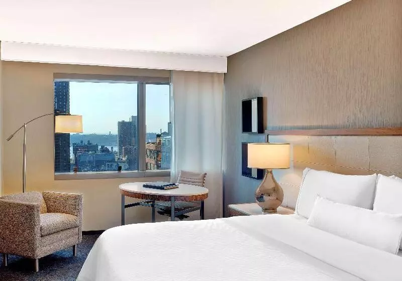 Superior Room King Size Bed, Bulgari Hotel London