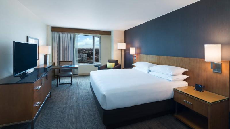 キングサイズベッドのスタンダードルーム, Hyatt Regency Denver At Colorado Convention Center