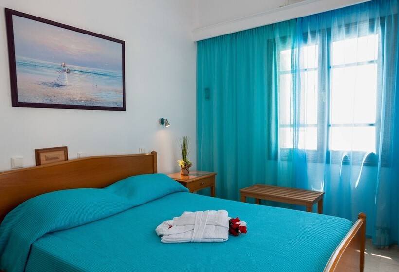 اتاق استاندارد با چشم‌انداز کوهستان, Irini S Rooms