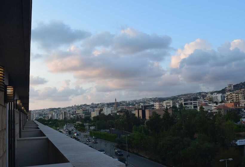 اتاق اجرایی, Monoberge Byblos