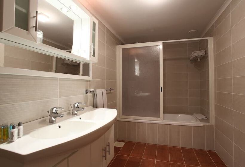 سوییت اجرایی, Monoberge Byblos