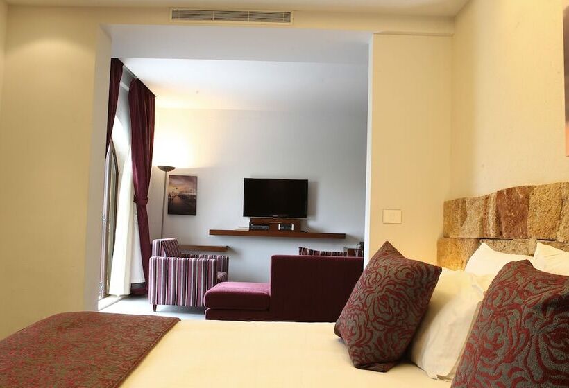 سوییت اجرایی, Monoberge Byblos