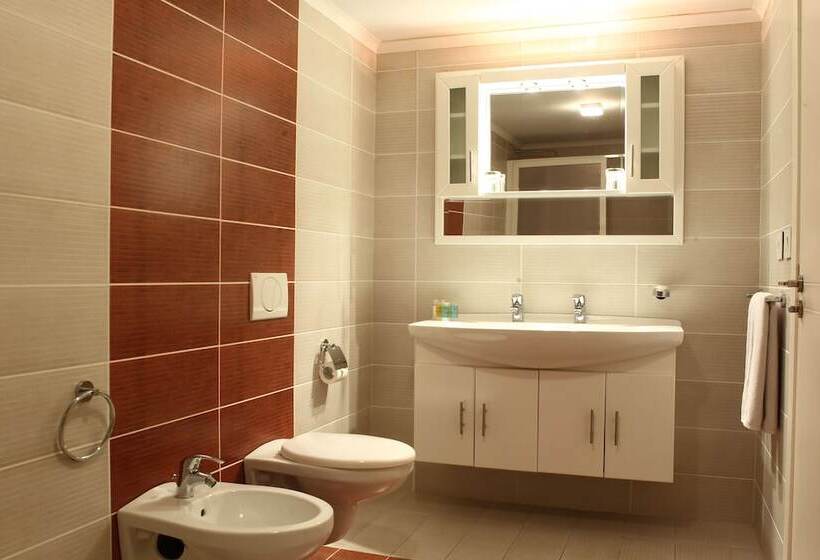 سوئیت پریمیوم, Monoberge Byblos