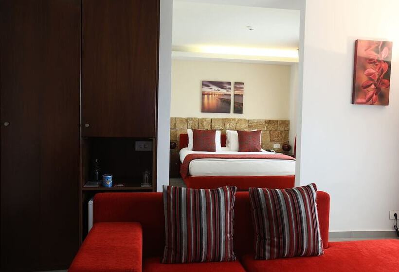 سوئیت پریمیوم, Monoberge Byblos