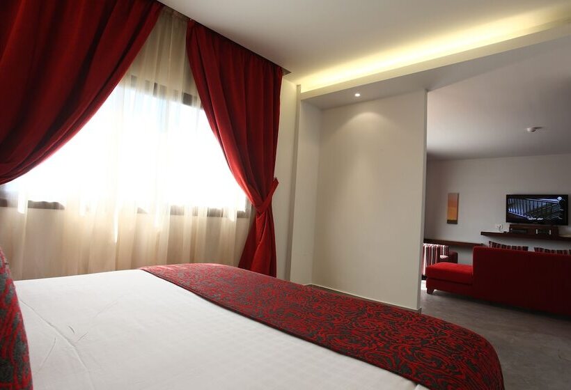 سوئیت پریمیوم, Monoberge Byblos