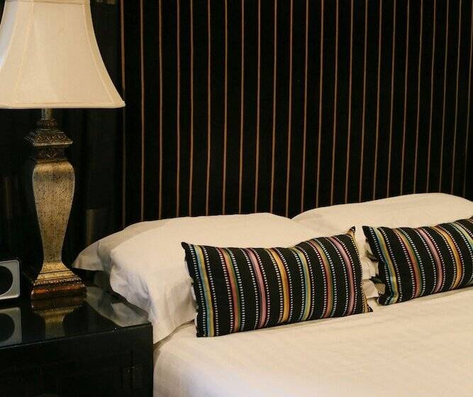 스탠다드 싱글 룸, Nira Caledonia