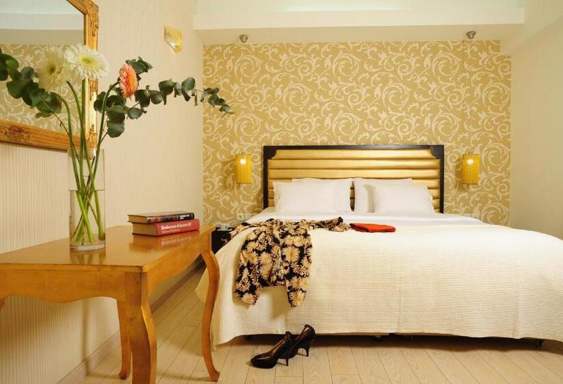 סוויטת ג'וניור נוף לים, Steris Elegant Beach Hotel & Apartments