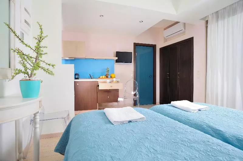 スタンダードスタジオ, Steris Elegant Beach Hotel & Apartments