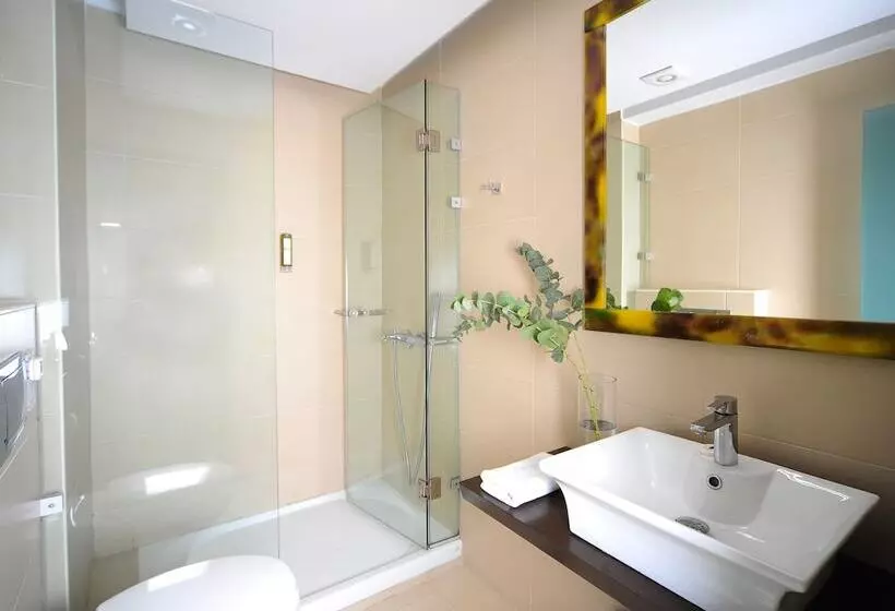 オーシャンビュージュニアスイート, Steris Elegant Beach Hotel & Apartments