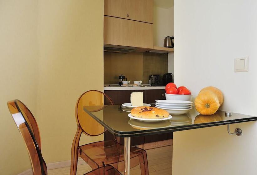 סוויטת ג'וניור נוף לים, Steris Elegant Beach Hotel & Apartments