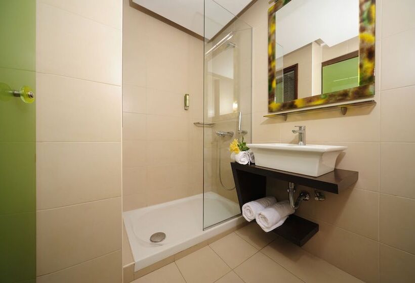 스탠다드 스튜디오, Steris Elegant Beach Hotel & Apartments