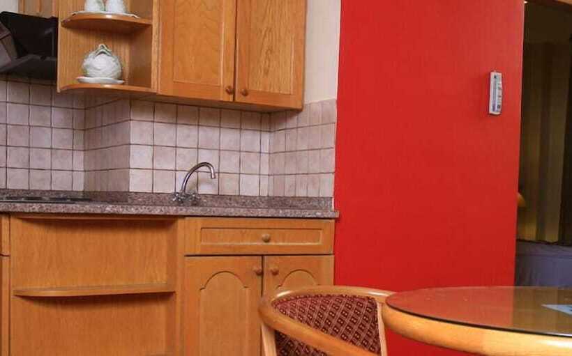 سوییت اجرایی, Kindi Suite