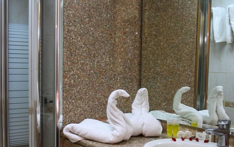 سوییت جونیور, Kindi Suite