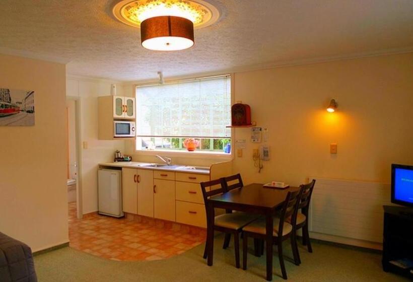 Люкс Комфорт, Rotorua Coachman Spa Motel